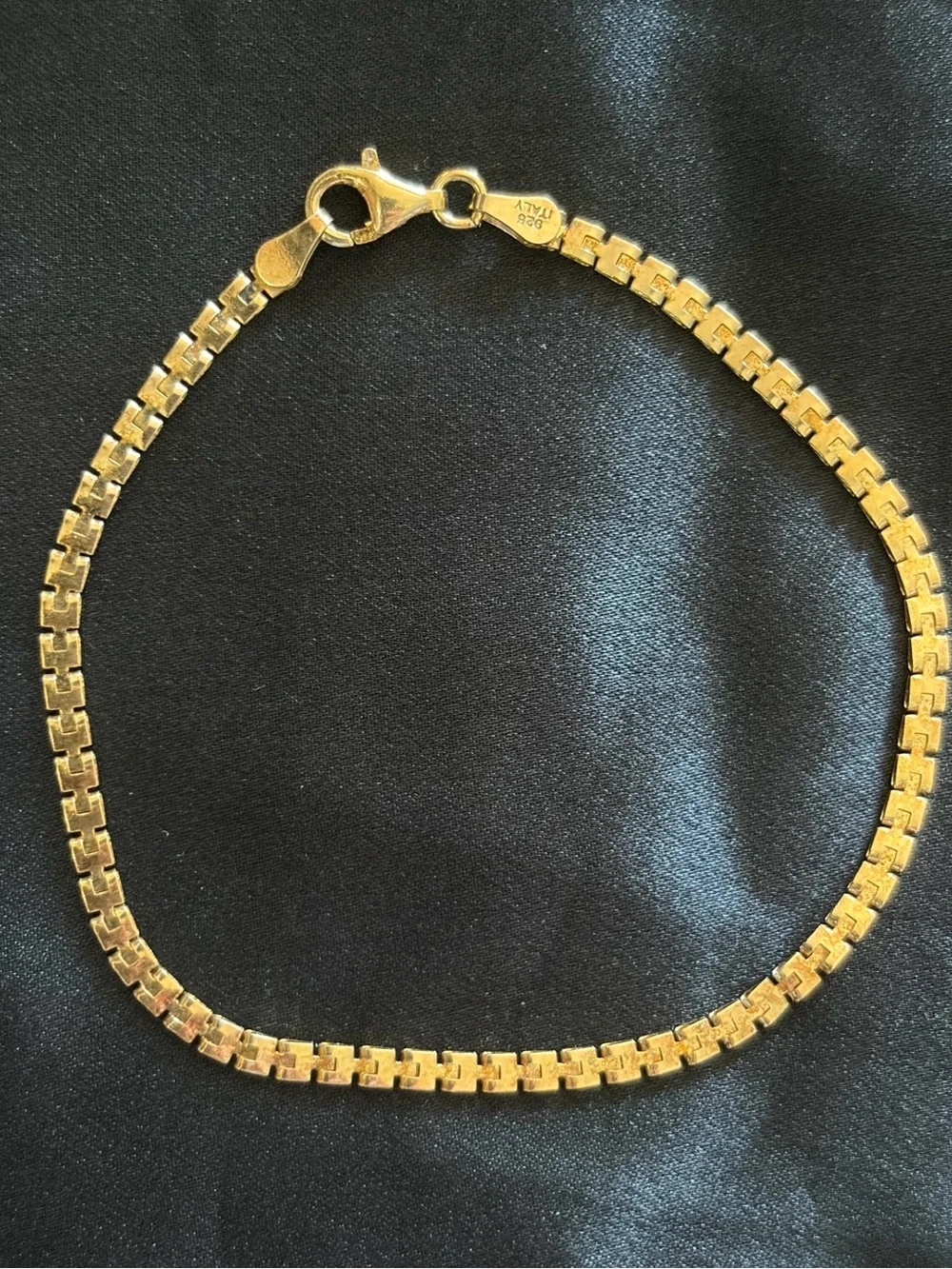 Dyadema understated classic